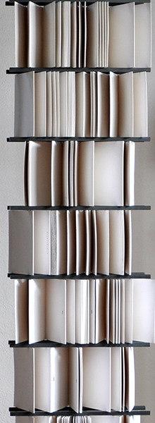 Buchskulptur: Flüstergalerie 1 bis 3